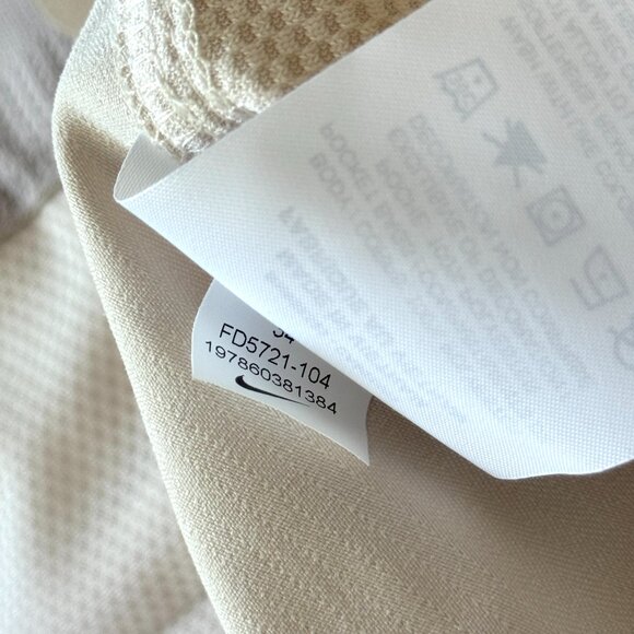 Nike Tour Mens 8" Chino Golf Shorts Sz 34 NWT Light Khaki FD5721-104 Standard - Picture 10 of 10